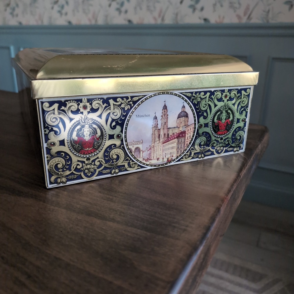 Vintage 1998 Henry Lambertz German Cookie Tin Large Hinged Scenic Storage Box - Picture 3 of 10